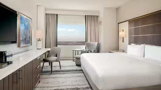 1 King Mobility Accessible W/ Bathtub